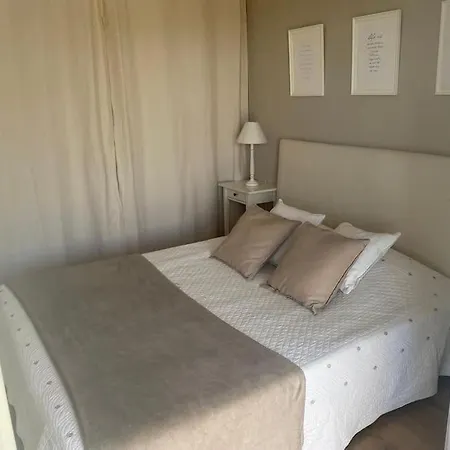 Superbe Avec Piscine 4*